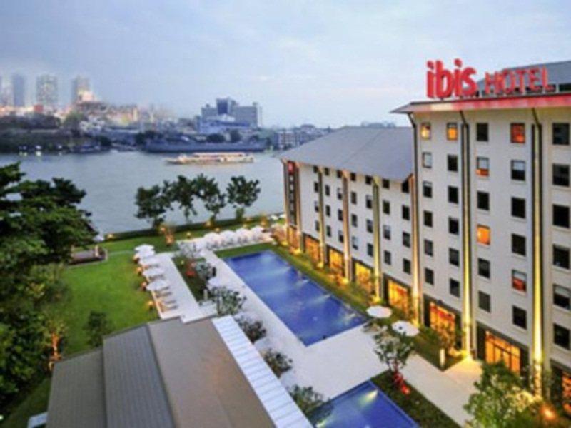 Ibis Bangkok Riverside Hotel Exterior photo